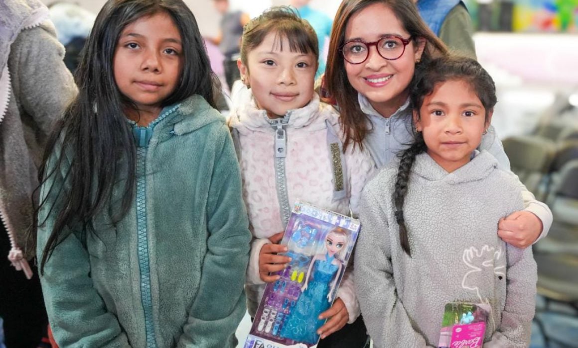 Participa Secretaría de Bienestar y Comité consultivo en entrega de juguetes