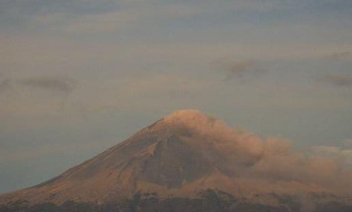 Llama CEPC a tomar precauciones ante la caída de ceniza