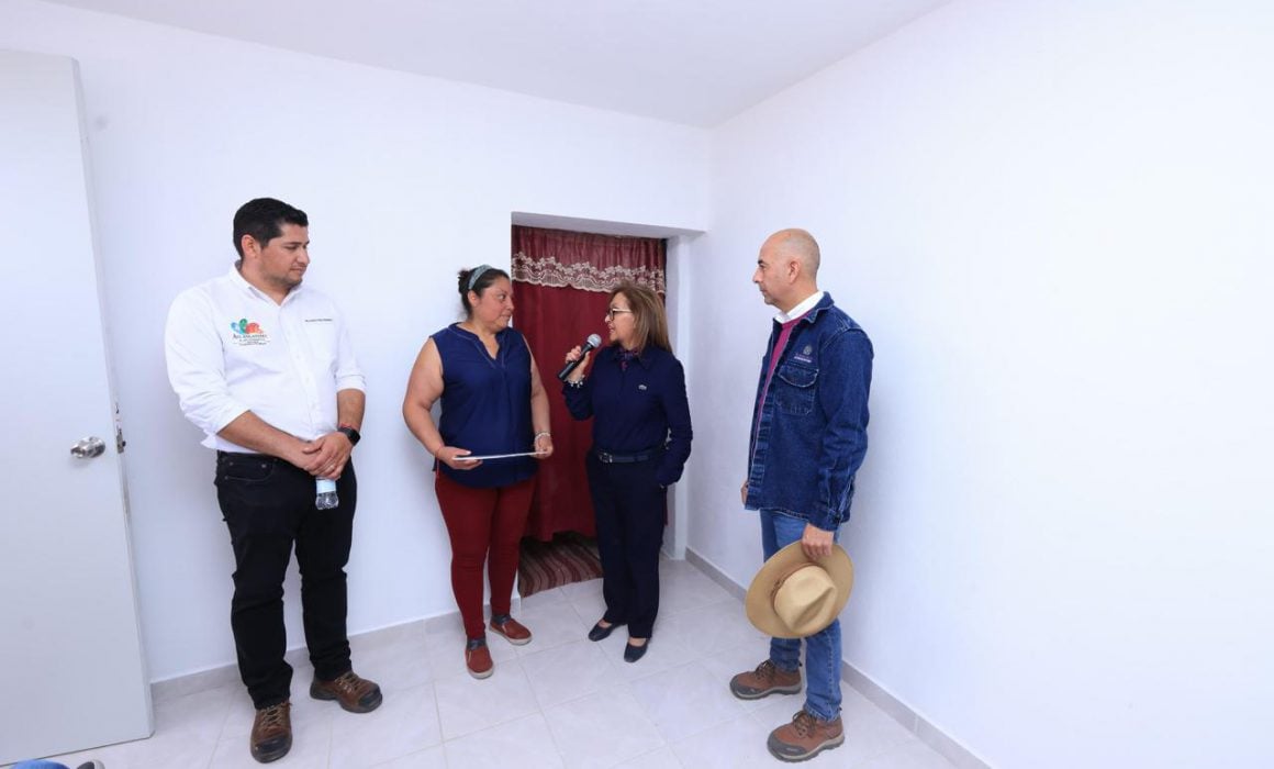 Mejora Lorena Cuéllar condiciones de habitabilidad en Atlangatepec
