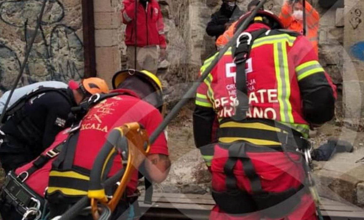 ¡De horror!, extraen cadáver de un pozo en Emiliano Zapata en Huamantla