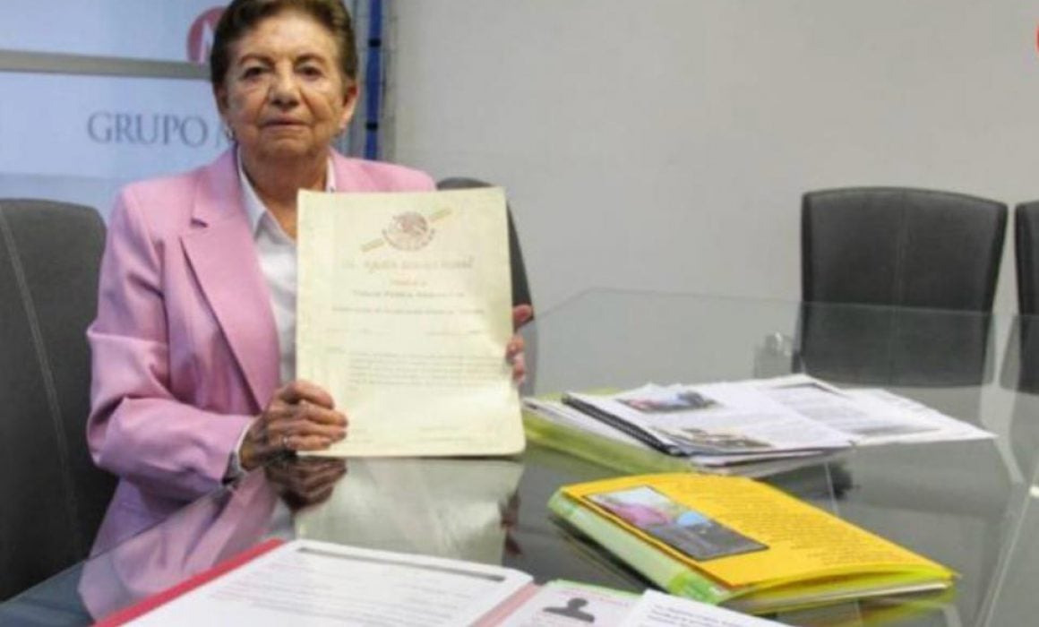 Nohemí, adulta mayor, lucha por salvar su hogar ante intento de despojo