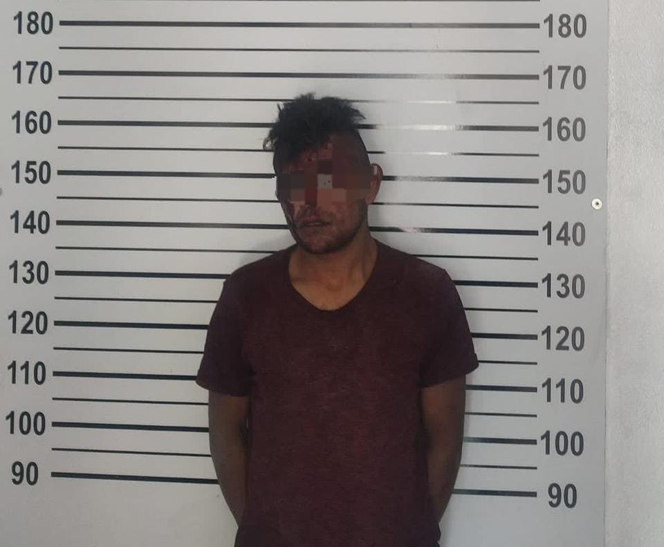 Detenido en San Sebastián Xolalpan tras ser sorprendido robando varillas; enfrenta golpiza