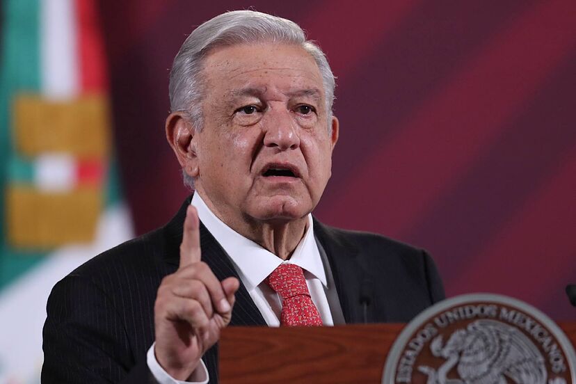 AMLO pide al INE que investigue origen de publicaciones en redes; #NarcoPresidenteAMLO 