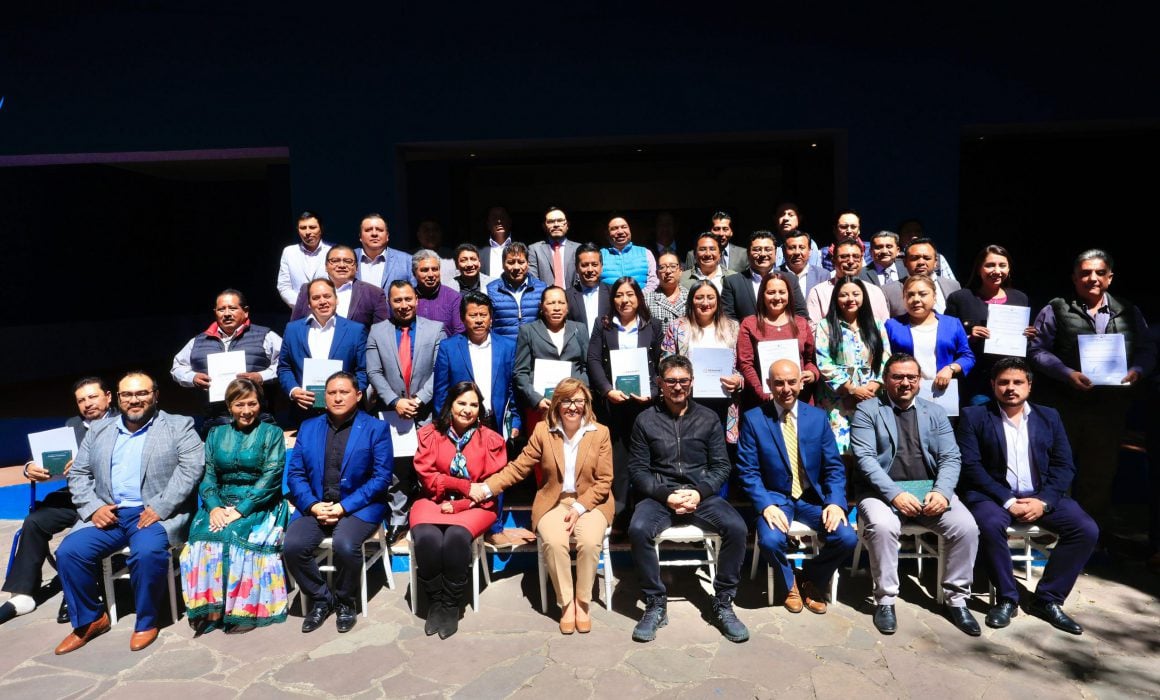 Firma Lorena Cuéllar reglamento de Comisión de Ordenamiento Metropolitano