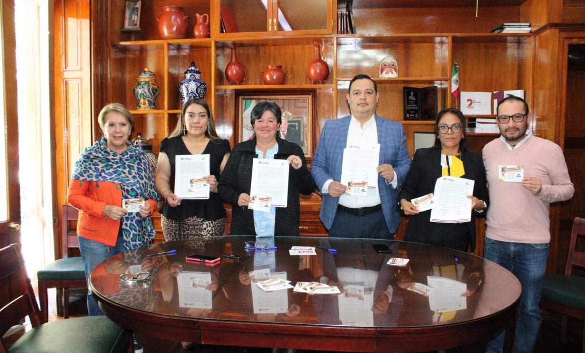 Firman convenio Ayuntamiento de Tlaxcala y Canaco Servytur