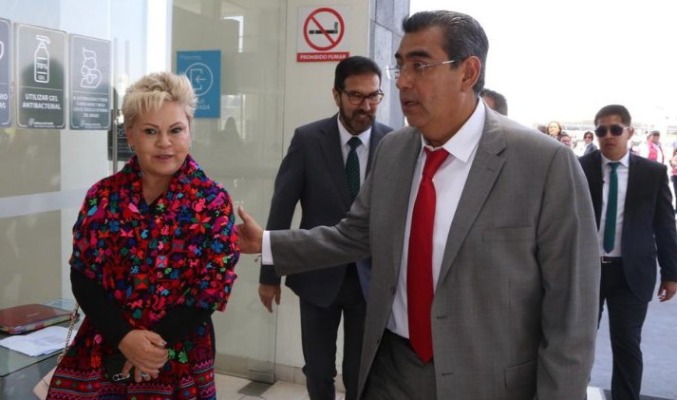 Renuncian cuatro funcionarios al gabinete del gobernador