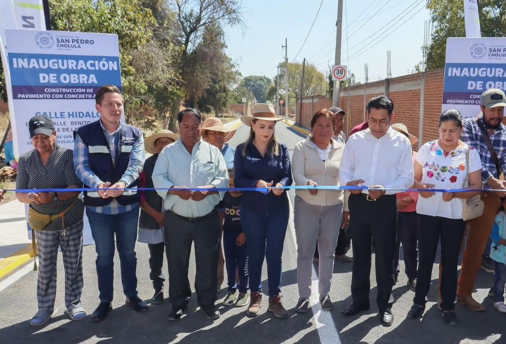 Después de 30 años de olvido, entrega gobierno de Cholula vialidad en San Francisco Coapan