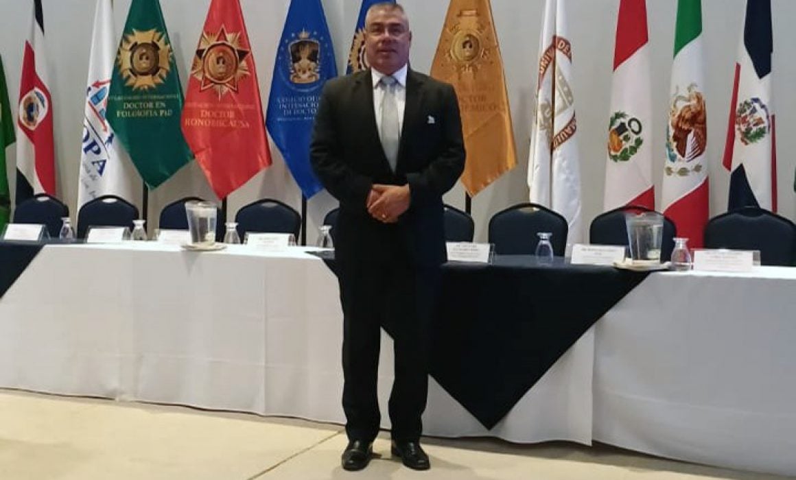 Recibió director general del Cecyte grado académico internacional