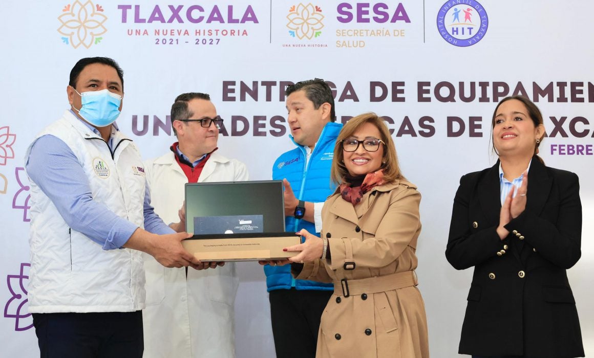 Entrega Lorena Cuéllar equipamiento a unidades médicas