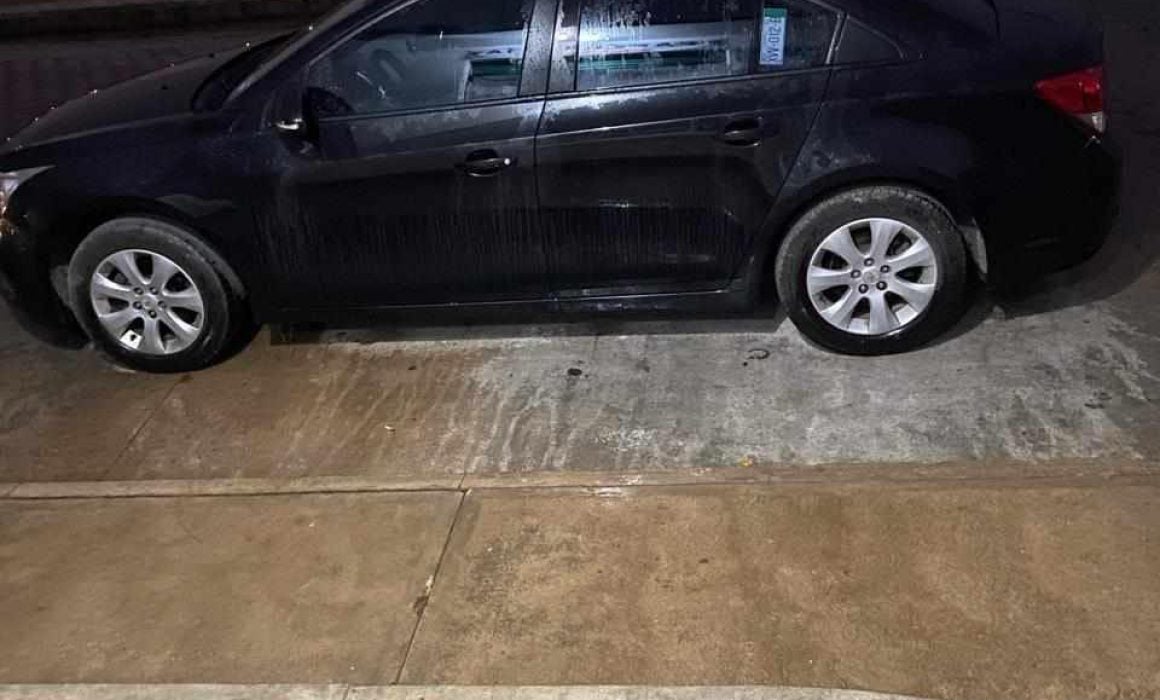 Violento robo de vehículo: sujetos armados atacan a conductor en Xaltocan