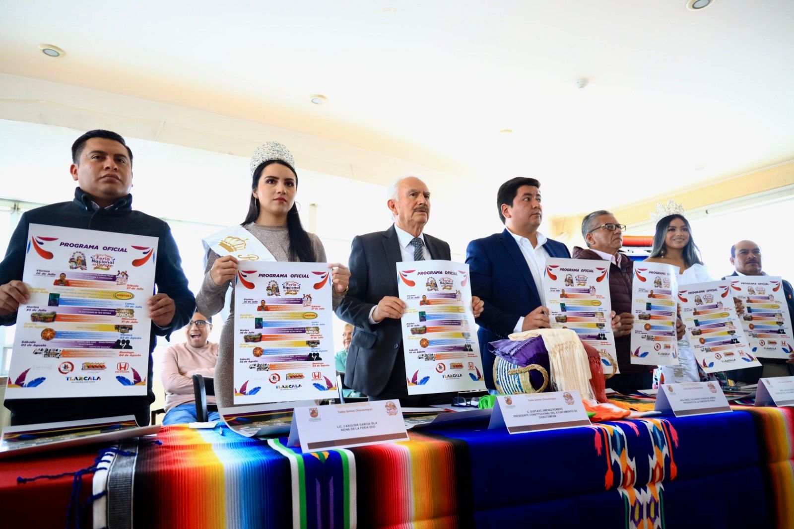 Alcalde de Chiautempan presenta el cartel oficial de la Feria 2024