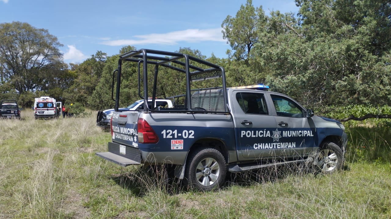 Localizan cadáver de un hombre dentro de barranca, en Chiautempan