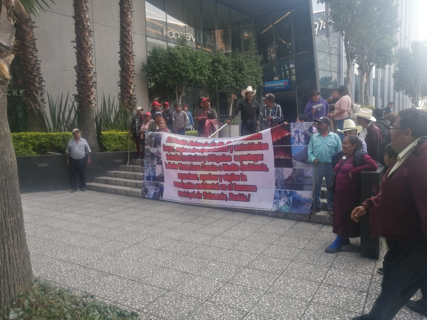 Protesta Unión de Pueblos y Fraccionamientos contra el Basurero y en Defensa del Agua en la Profepa