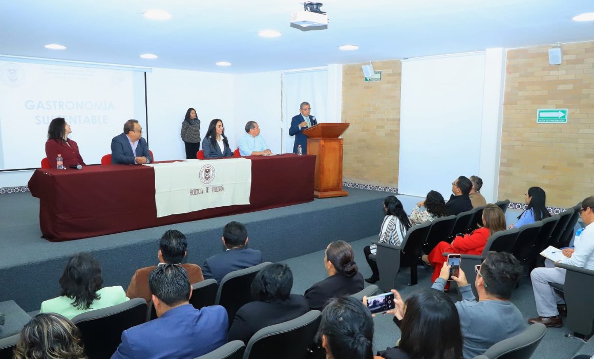 Efectuó UATX jornada de gastronomía sustentable