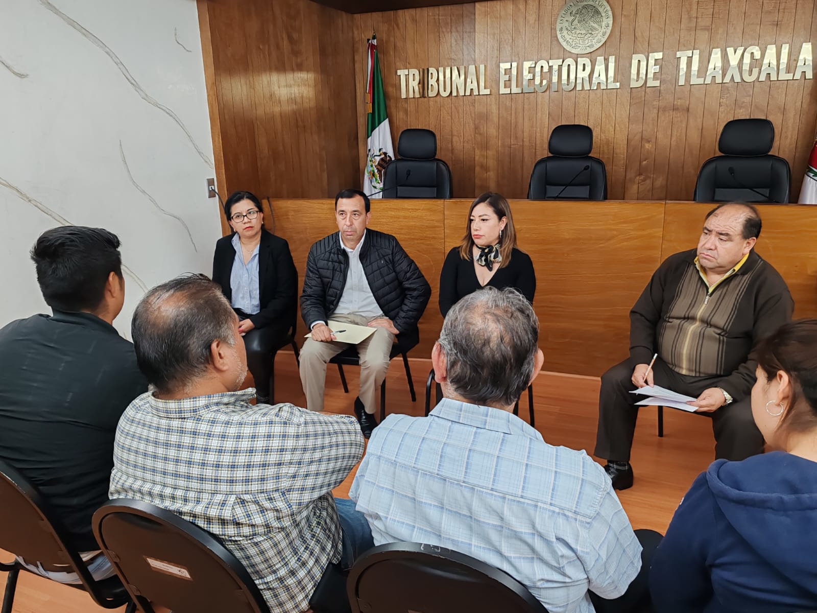 TET atiende a favor de manifestantes