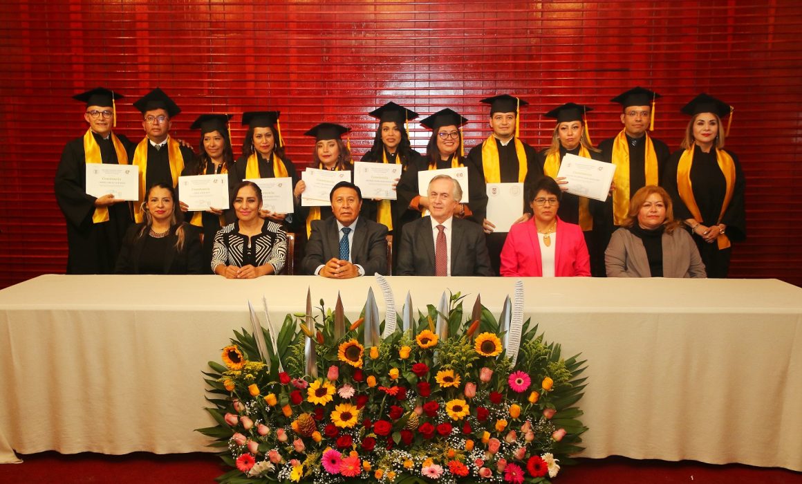 Culminaron estudios en la UATX especialistas en salud pública