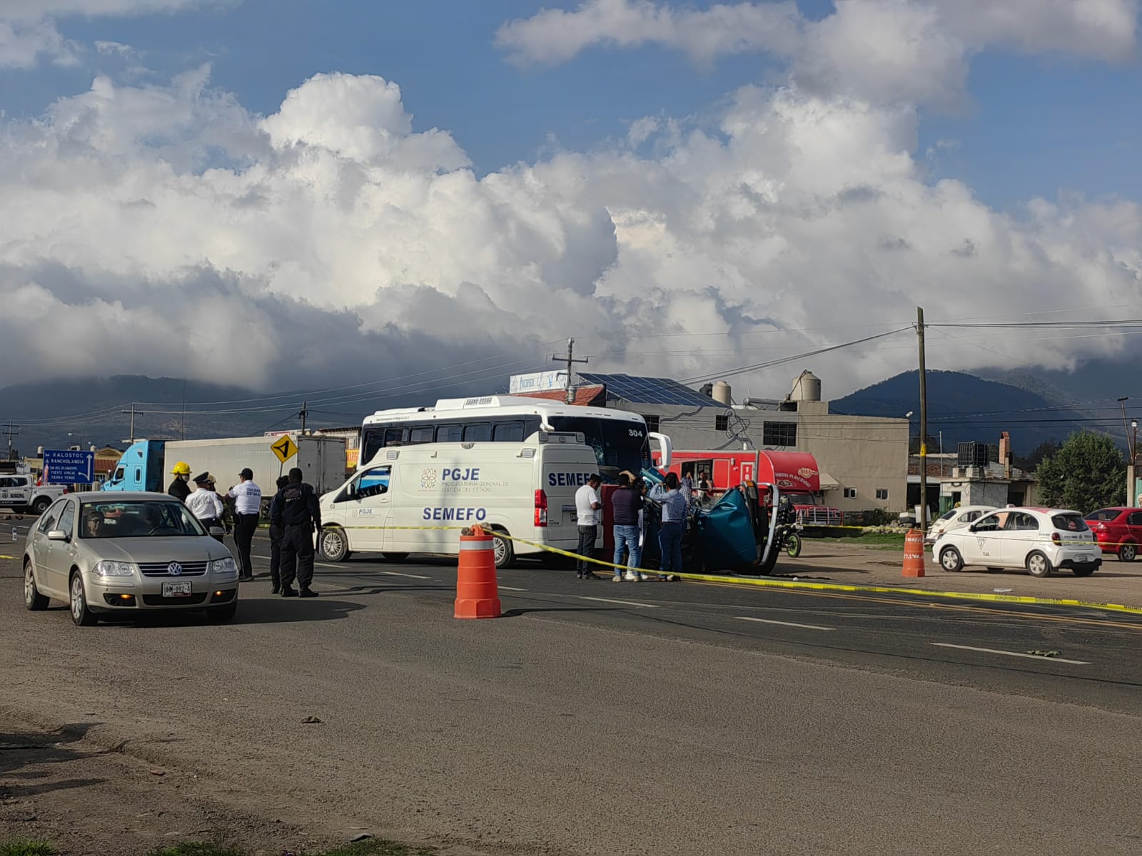 Mueren dos jóvenes en aparatoso choque sobre la Apizaco-Tlaxco