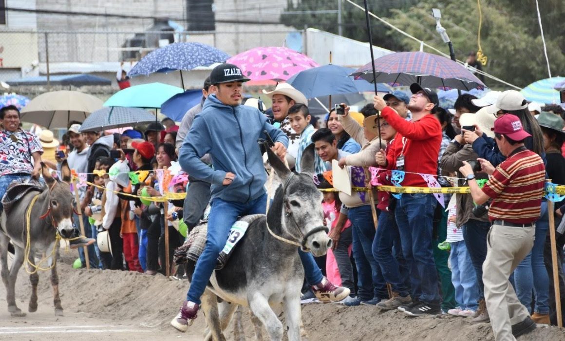 Inicia actividades de la Feria de Huamantla con la carrera de burros