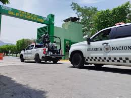 Inician jornada de búsqueda de los 43 de Ayotzinapa en el 27 Batallón de Infantería en Iguala 