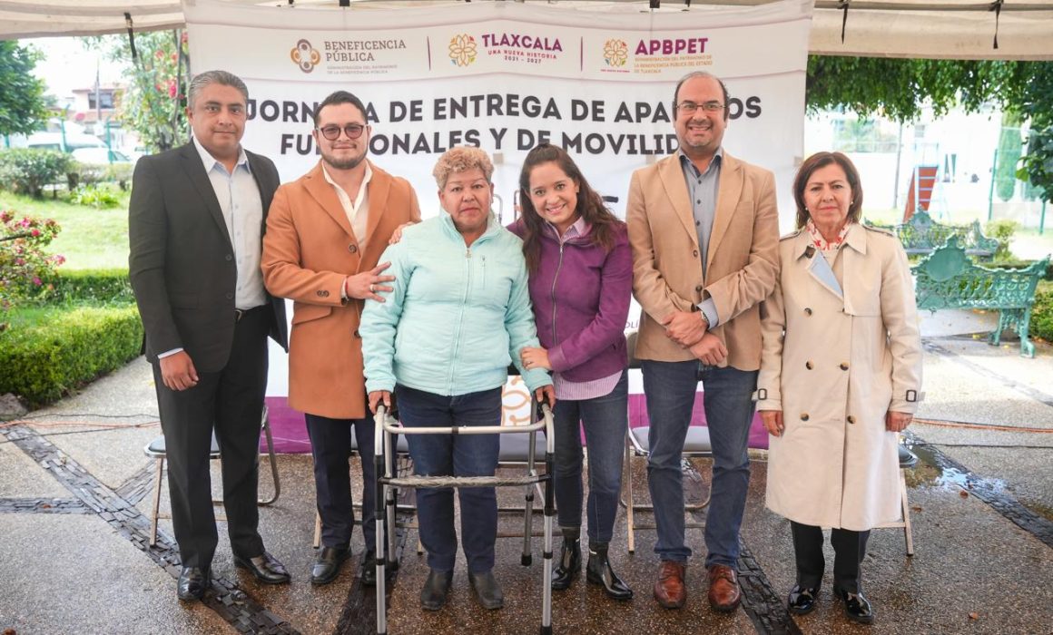 Encabeza Fernanda Espinosa jornada de entrega de aparatos funcionales