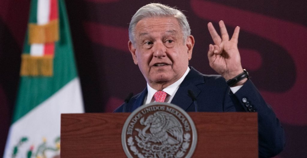 AMLO calcula una pensión de 24 mil pesos mensuales