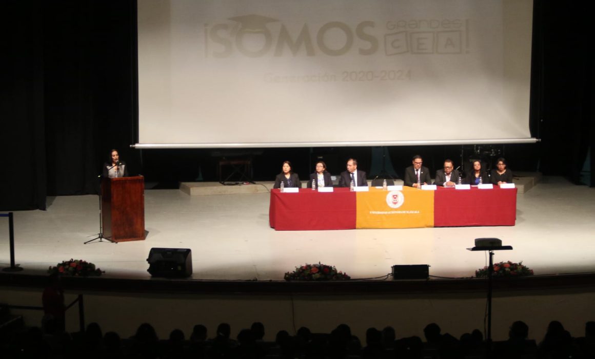 Culminaron estudios en Ciencias Económicas Administrativas de la UATX
