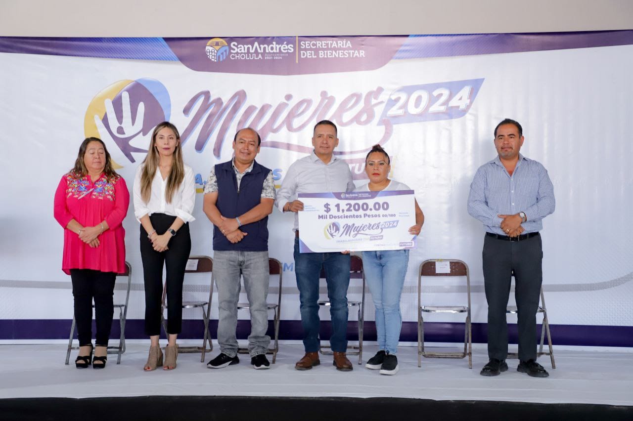 entrega de apoyo mujeres 4