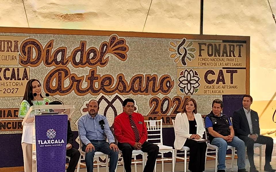 Artesanías ya no están en el piso: reconocen labor de 50 artesanos tlaxcaltecas