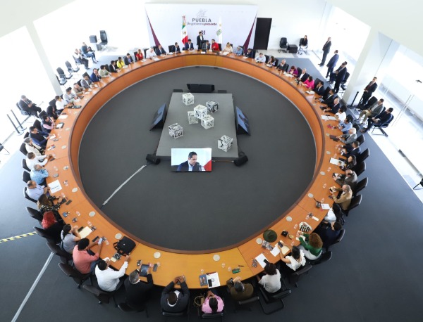 Gobernador promete transición fluida hacia nuevo gobierno de Puebla 