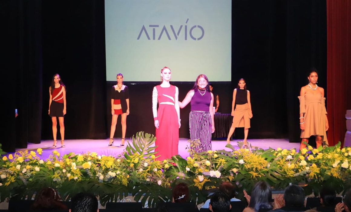 Desbordan talento estudiantes de diseño textil de la UATx