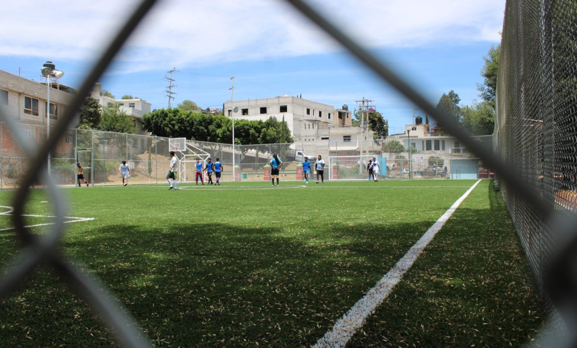 Inaugura alcaldesa capitalina unidad deportiva rehabilitada en Ixtulco