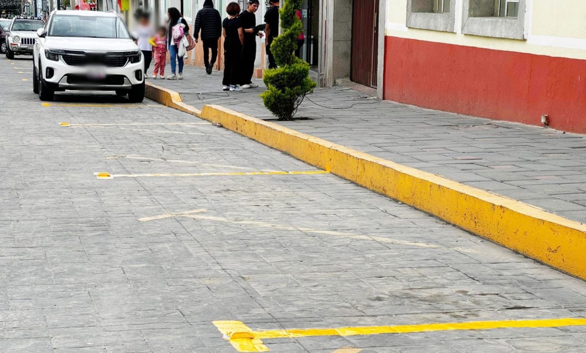 Realiza Ayuntamiento de Huamantla nuevo balizado en la calle Hidalgo