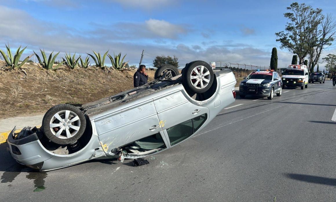Atiende Seguridad Pública de Huamantla volcadura en Juan Pablo II