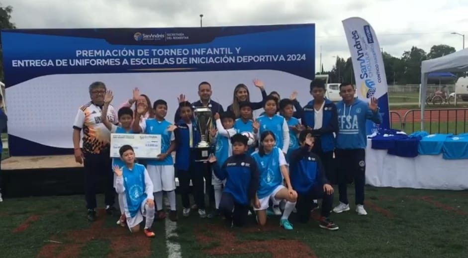 etp entrega uniformes y premia 3