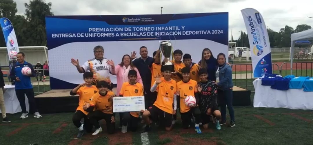 etp entrega uniformes y premia 4