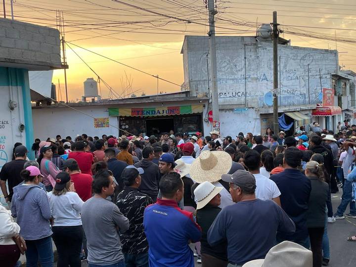 Retrasan por más de una hora cierre de casilla en Nopalucan