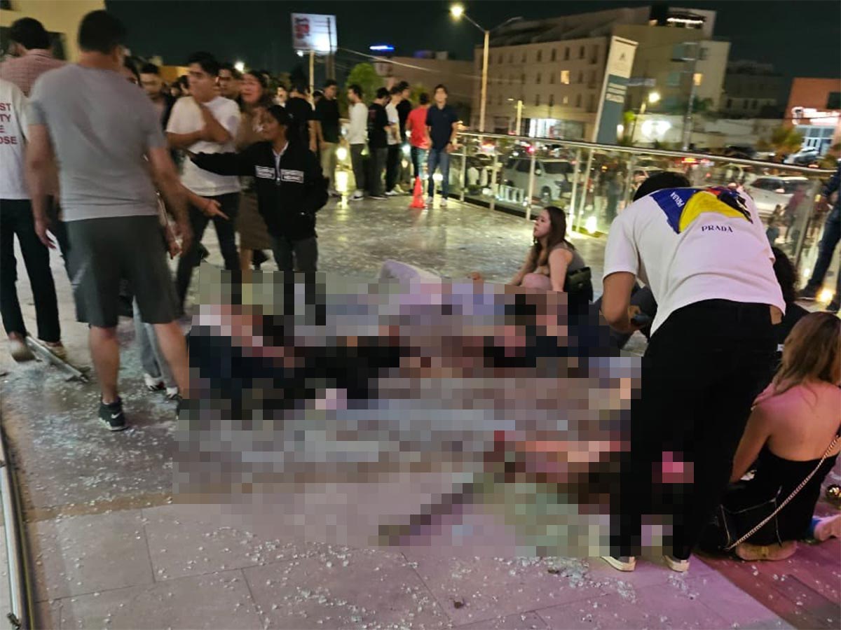 Desplome de barandal de un antro deja varios heridos y fallecidos 