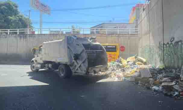  OOSL retira aproximadamente 800 Kilogramos de basura en distribuidor aial de la CAPU