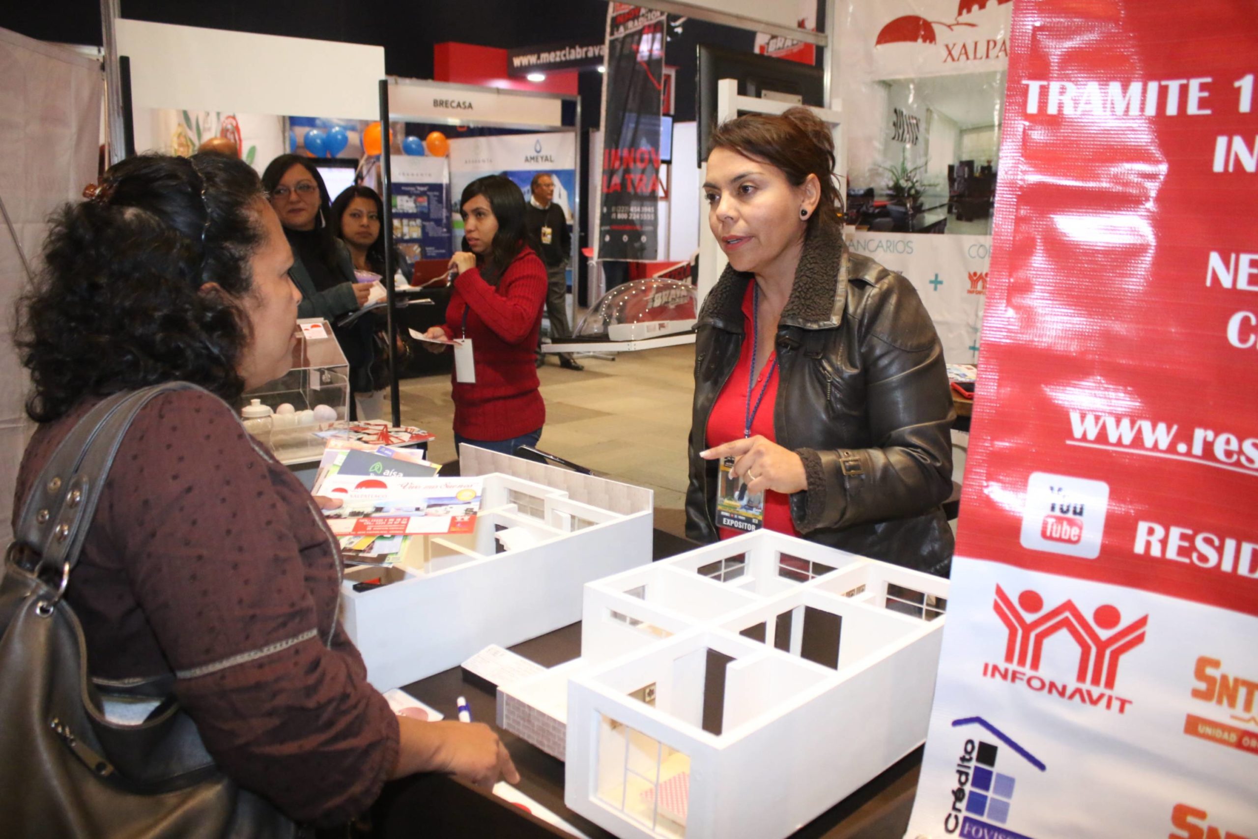Feria de Servicios del Infonavit 2024 en el Parque del Carmen de Puebla