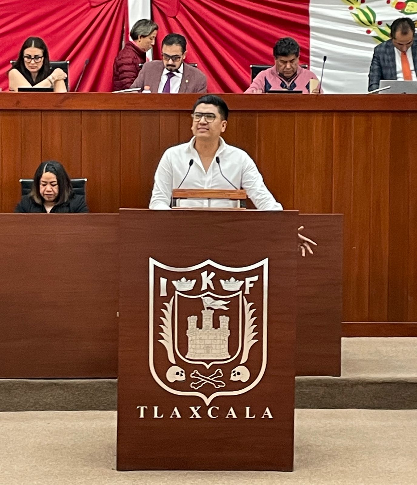 Desbandada de Diputados que Buscan la Reelección
