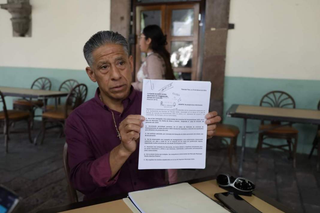 Logran comerciantes de Tlaxcala devolución de licencias de funcionamiento