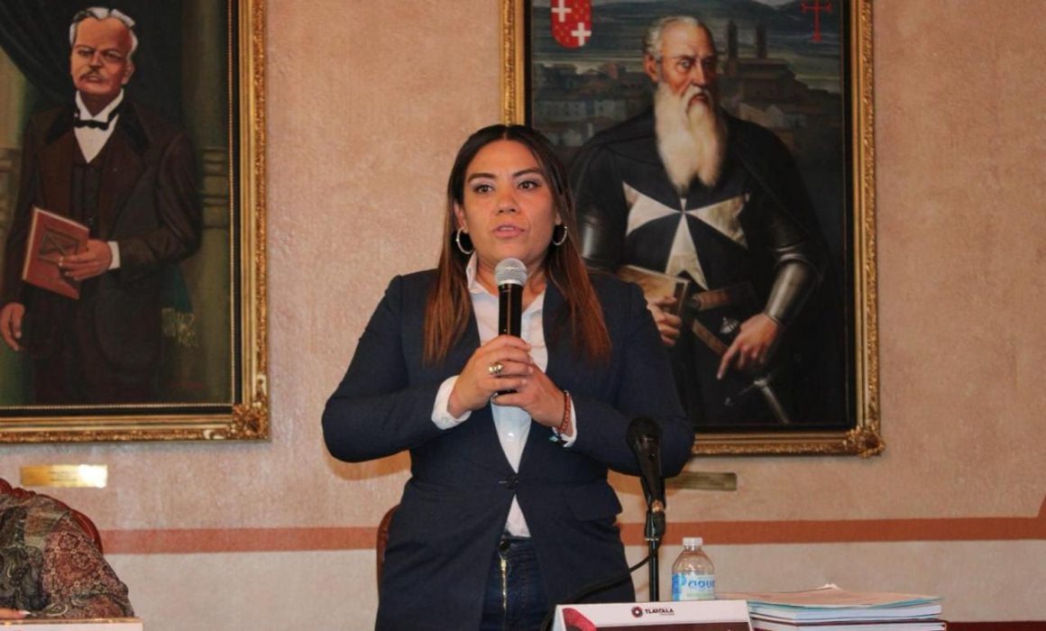 Katy Valenzuela se separa del Ayuntamiento capitalino, va a la contienda