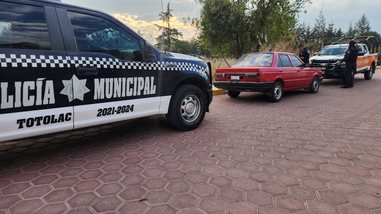Recupera policía de Totolac vehículo robado en la capital