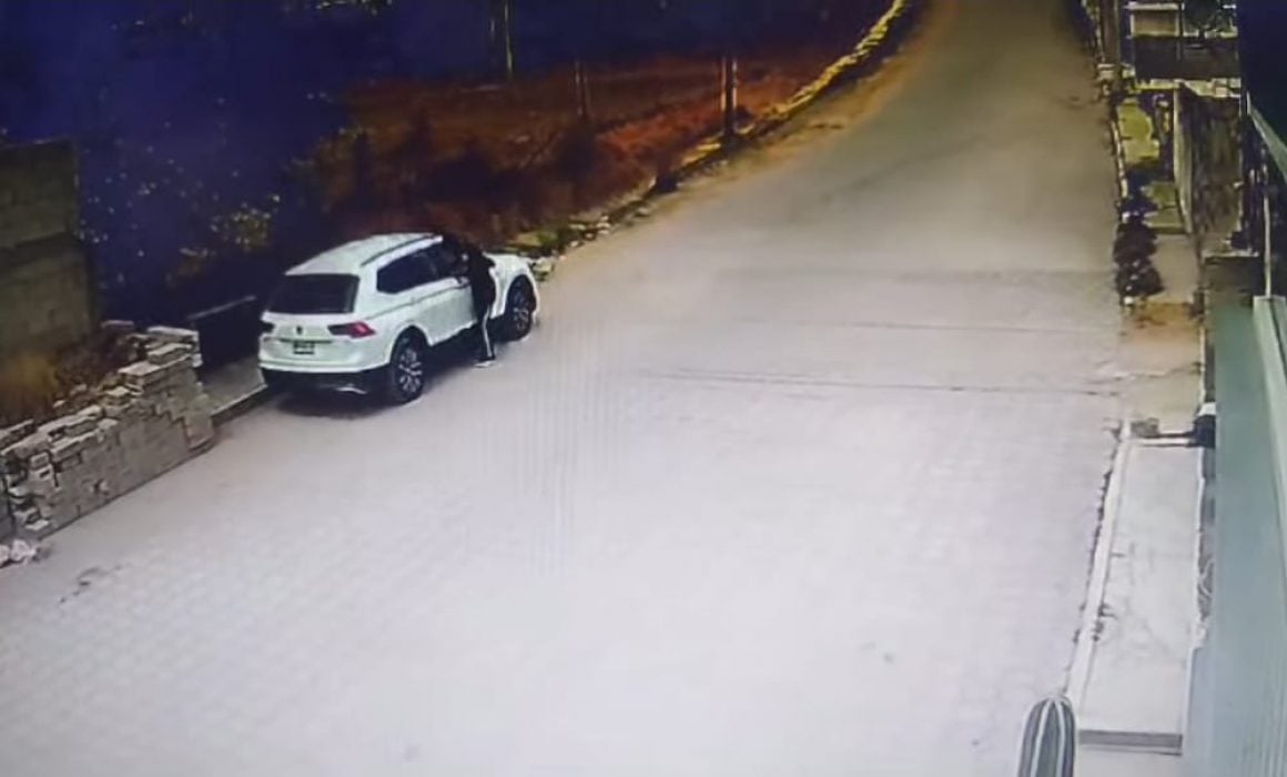 Roban camioneta de diputada local Diana Torrejón en Tizatlán