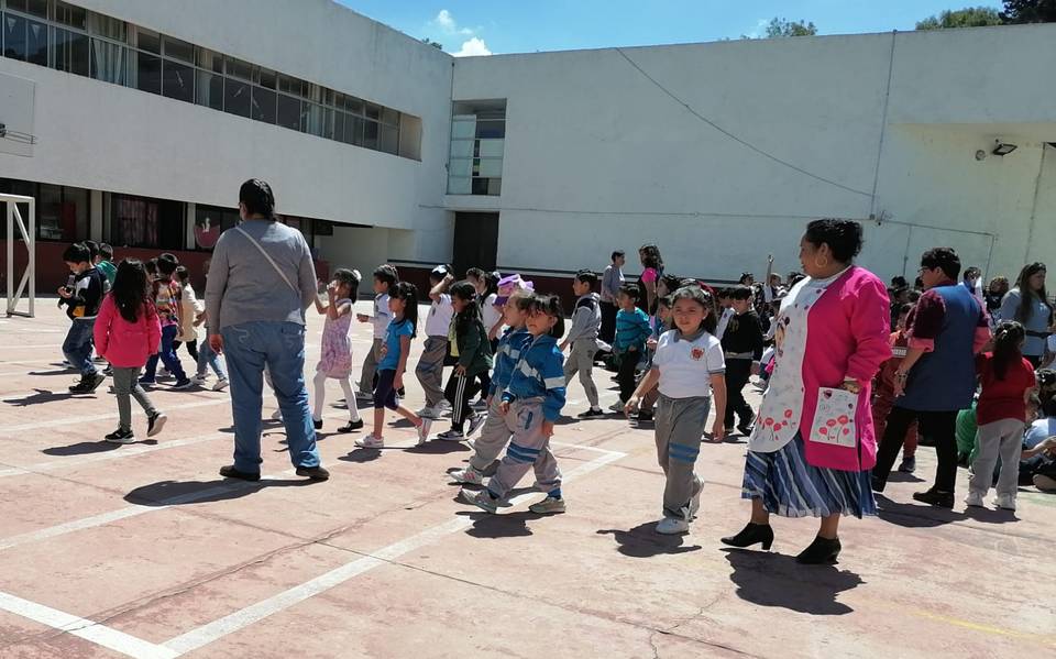 Por eclipse solar Sepe ajustará horario en escuelas de Tlaxcala