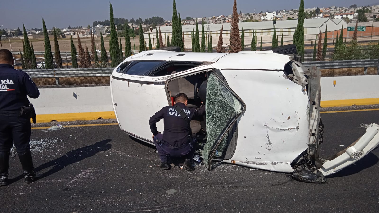 Accidente en el Libramiento Tlaxcala-Chiautempan: Vehículo Volcado