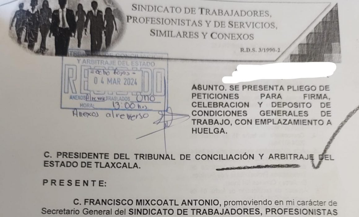 Presentan demanda colectiva en contra de la Uptlax