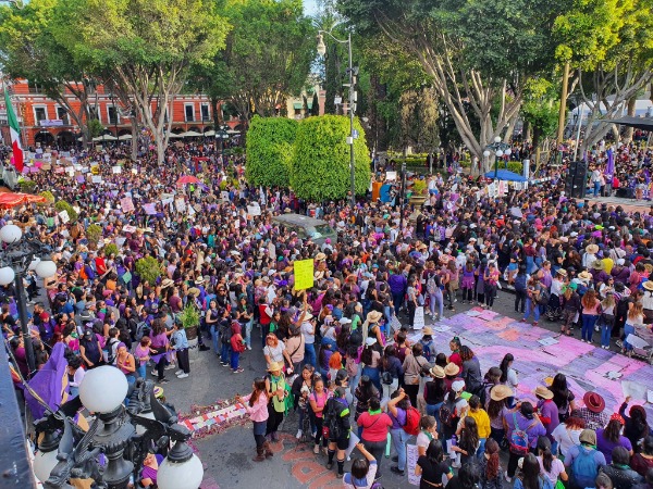 Trabajadoras estatales tendrán libertad de unirse a las marchas del 8M