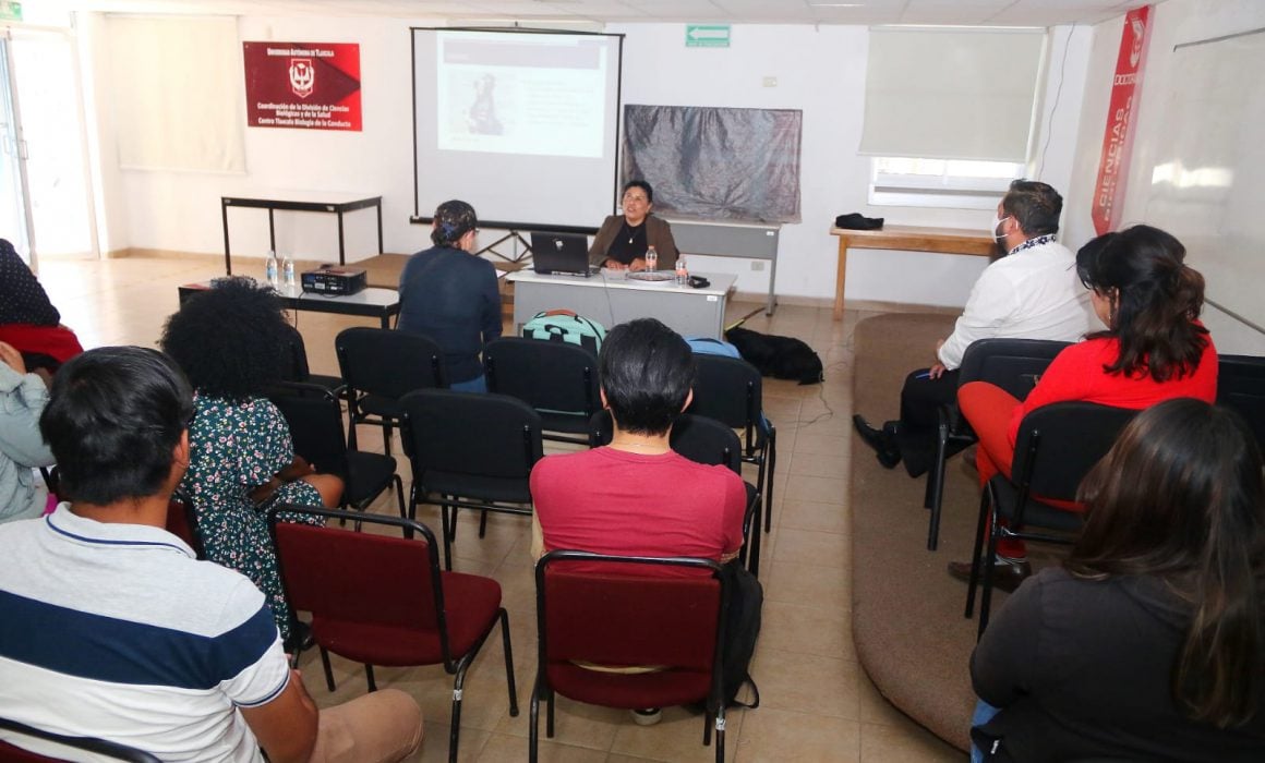 Hablan en UATX sobre vulnerabilidad y diversidad