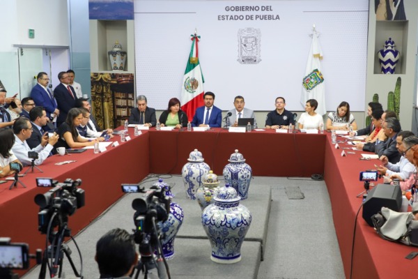 Gobernador enviará iniciativa para que ediles dejen su cargo si participarán en elecciones 